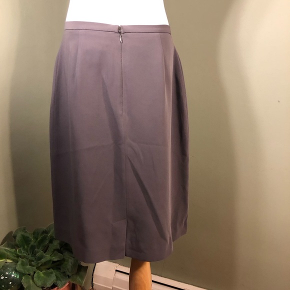 12 JohnPaul Richards uniform skirt - Picture 5 of 7